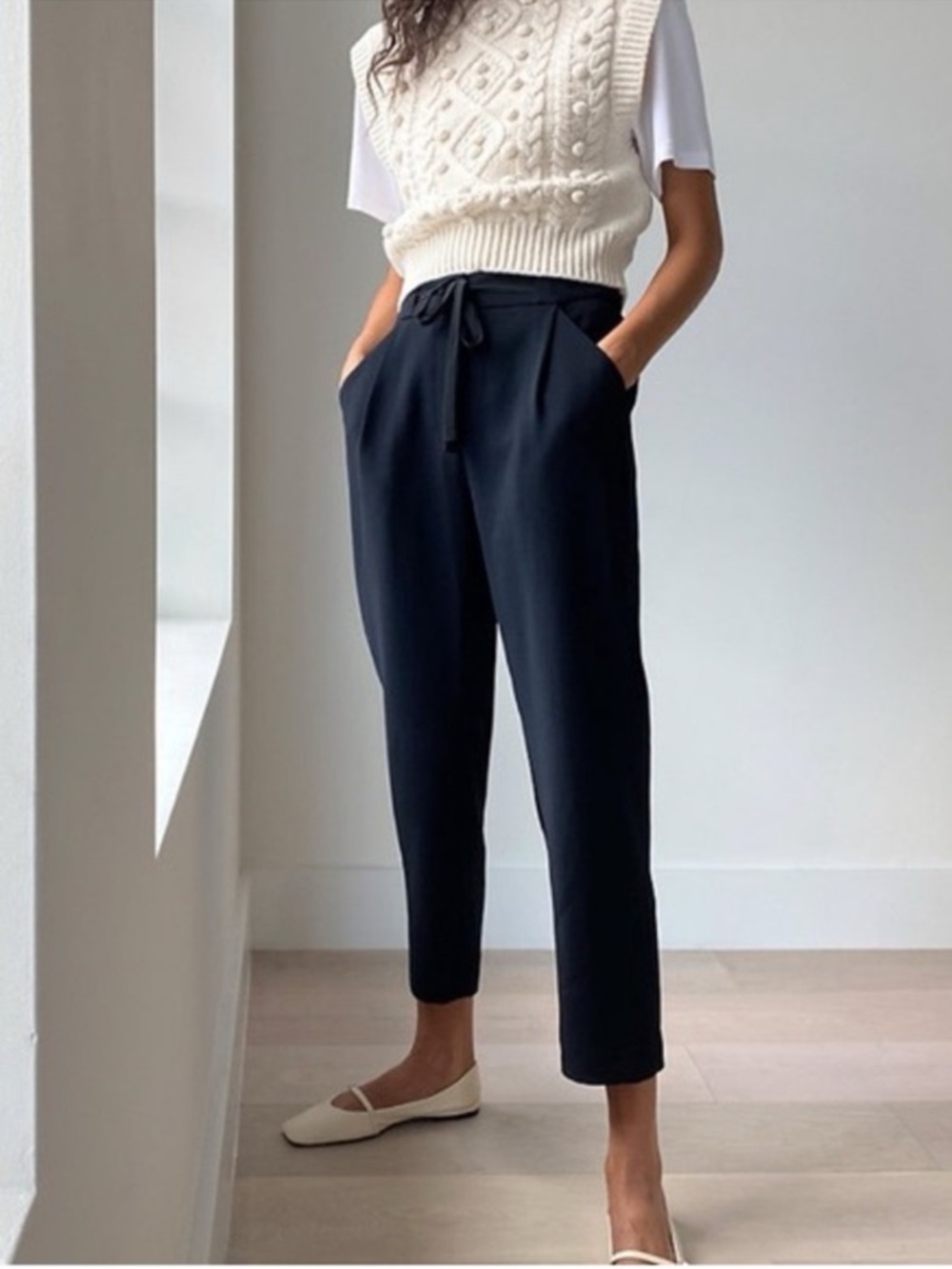 Aritzia Wilfred Allant Japanese Crepe Tailored Cuffed Trouser Pants - Picture 8 of 9